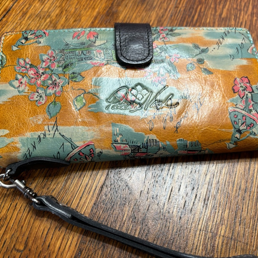 Brand new magnetic Patricia Nash wallet with tags